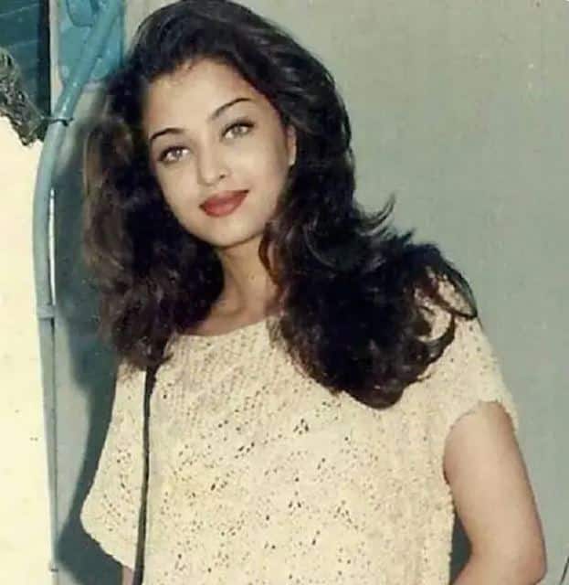 ਐਸ਼ਵਰਿਆ ਰਾਏ ਬਚਪਨ 'ਚ ਇਸ ਤਰ੍ਹਾਂ ਦੀ ਨਜ਼ਰ ਆਉਂਦੀ ਸੀ। ਚਿਹਰੇ ਦੀ ਇਹ ਮਾਸੂਮੀਅਤ ਕਿਸੇ ਦਾ ਵੀ ਦਿਲ ਜਿੱਤ ਲਵੇ।