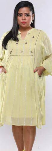 ਭਾਰਤੀ ਸਿੰਘ ਨੇ ਲੇਮਨ ਕੱਲਰ ਦੇ ਆਊਟਫਿੱਟ 'ਚ ਫਲਾਂਟ ਕੀਤਾ ਪ੍ਰੈਗਨੈਂਸੀ ਗਲੋਅ