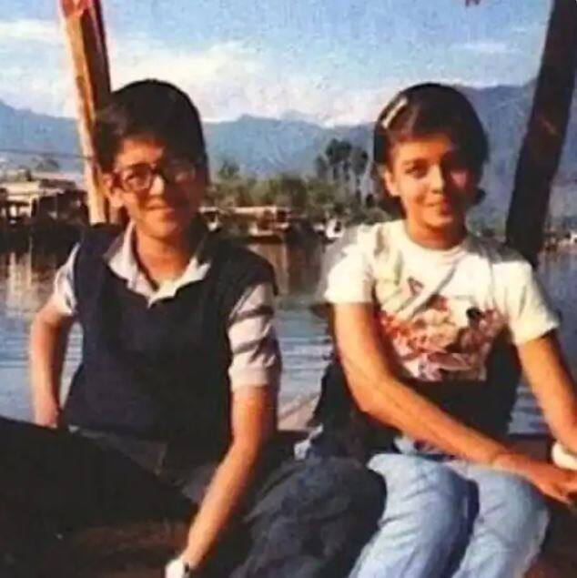 आपल्या भावासोबत ऐश्वर्याचा हा फोटो. यामध्येही ऐश्वर्या खूप क्युट दिसतेय