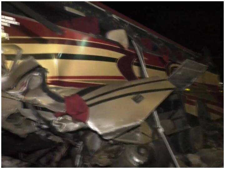 Tirupati Horrific Bus accident in Chittoor bus fallen from cliff 8 people dead and 45 injured तिरुपति में भीषण सड़क हादसा, खाई में गिरी बस, 8 लोगों की मौत, 45 घायल