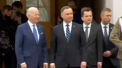 Putin को लेकर Biden ने कुछ ऐसा कह दिया कि White House को देनी पड़ी सफाई | Russia Ukraine War