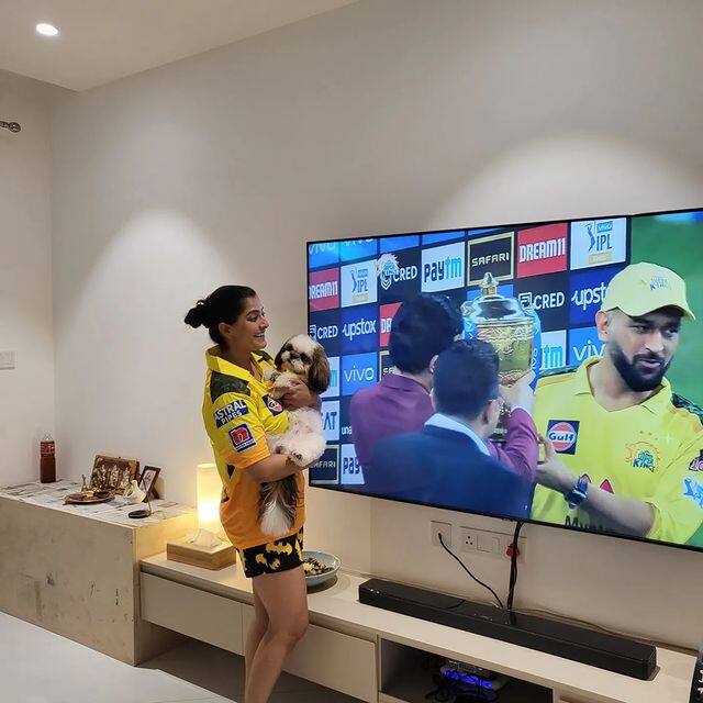 వరలక్ష్మీ శరత్ కుమార్ ఫోటోలు  -Image credit: Varalakshmi SarathKumar/Instagram