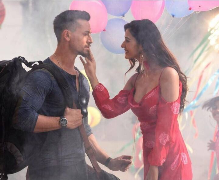 एक्ट्रेस का ये पोस्ट देख लोग अपनी हंसी नहीं रोक पा रहे हैं. यहां तक कि उनके रूमर्ड ब्वॉयफ्रेंड टाइगर श्रॉफ और दोस्त कृष्णा श्रॉफ भी अपनी हंसी नहीं रोक पाए. दोनों ने एक्ट्रेस के पोस्ट पर हंसने वाली इमोजी शेयर की हैं.