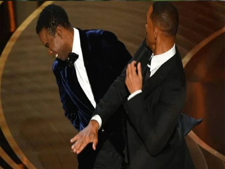 Will Smith Attacks Chris Rock On Oscar Stage After He Made Joke About His Wife Jada Pinkett Smith Academy Awards 2022: विल स्मिथ की पत्नी पर कमेंट करना क्रिस रॉक के लिए पड़ा भारी, बीच शो में एक्टर ने मारा मुक्का