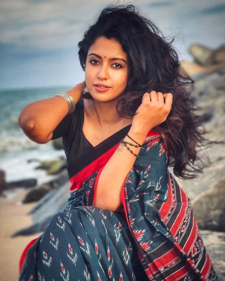 என் வாழ்விலே.. தினந்தோறும் தோன்றும்..