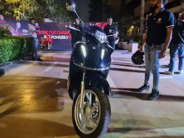 Ockhi 90 फक्त दहा सेकंदात 0 ते 90 किमी प्रतितास वेग पकडू शकते, असा दावा कंपनीने केला आहे. तसेच ही स्कूटर 1 तासात 80 टक्के चार्ज होते आणि पूर्ण चार्ज होण्यासाठी 3 ते 4 तासांचा वेळ लागतो, असं ही कंपनीचं म्हणणं आहे.