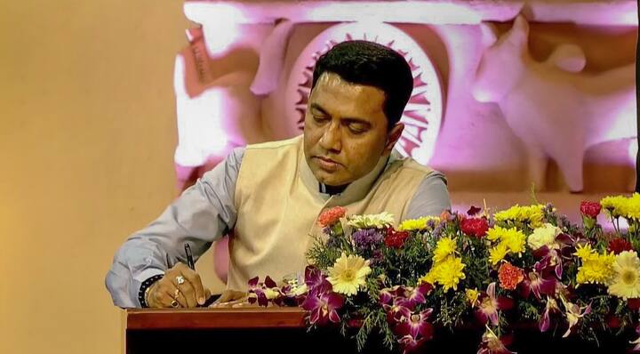 मुख्यमंत्री प्रमोद सावंत ने अपने विरोधियों पर कटाक्ष करते हुए कहा कि इस बार वह आकस्मिक नहीं, बल्कि निर्वाचित सीएम हैं.