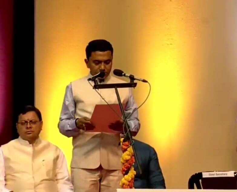 Goa CM Oath Ceremony : प्रमोद सावंत यांनी कोकणी भाषेत घेतली गोव्याच्या मुख्यमंत्रीपदाची शपथ 