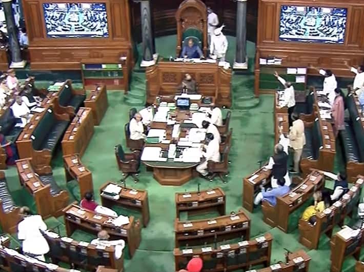 Modi government tables Criminal Procedure Identification Bill in Lok Sabha ANN संसद में पेश हुआ बिल: 75 सालों तक सुरक्षित रह सकेंगे अपराधियों की पहचान से जुड़े आंकड़े और नमूने