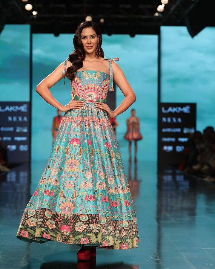 ਰੈਂਪ 'ਤੇ ਧਮਾਲ ਕਰਦੀ ਸੋਨਮ ਬਾਜਵਾ