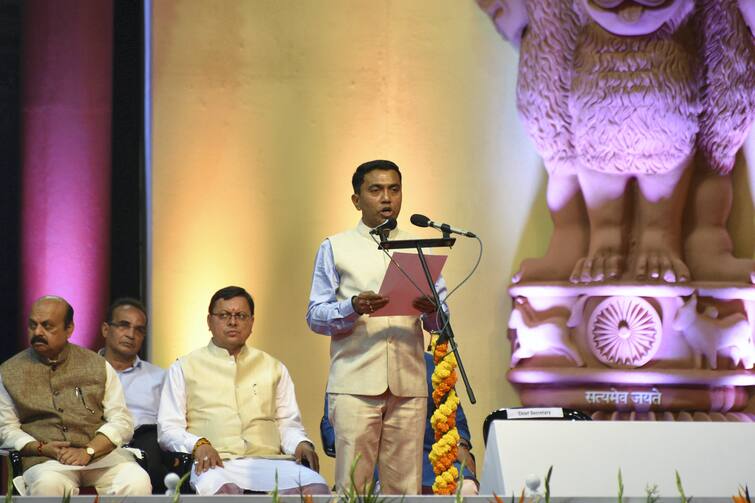 Pramod Sawant Takes Oath As Goa Chief Minister For 2nd Consecutive Term Goa: মোদি-শাহের উপস্থিতিতে গোয়ার মুখ্যমন্ত্রী হিসেবে শপথ গ্রহণ প্রমোদ সাওয়ান্তের