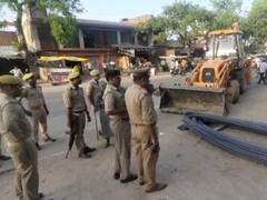 Viral video: यूपी में अतिक्रमण करने वाले दुकानदारों को कोतवाल की चेतावनी, कहा- 'बुलडोजर की चाबी मेरे पास नहीं, जब चलेगा तो चलता ही रहेगा'