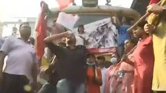 निजीकरण के खिलाफ श्रमिक संगठनों की दो दिन की हड़ताल शुरू, जाधवपुर में रोकी रोल