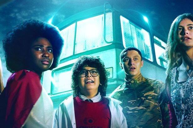 द लास्ट बस एक साई-फाई और एक्शन वेब सीरीज है. सीरीज ओटीटी प्लेटफॉर्म नेटफ्लिक्स पर 1 अप्रैल को रिलीज की जाएगी.