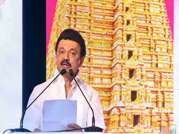 CM MK stalin visits tamil people in abu dhabi and spoke to him CM MK Stalin in Abu Dhabi: 