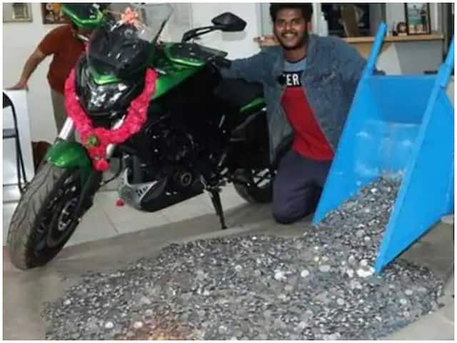 A Boy Buy A 2.6 Lakh Rupees Bike With 1 Rupees Coin In Tamil Nadu | 1 रुपये  के सिक्कों के साथ लड़के ने खरीदी 2.6 लाख की बाइक, सिक्कों को गिनने में लगे  10 घंटे