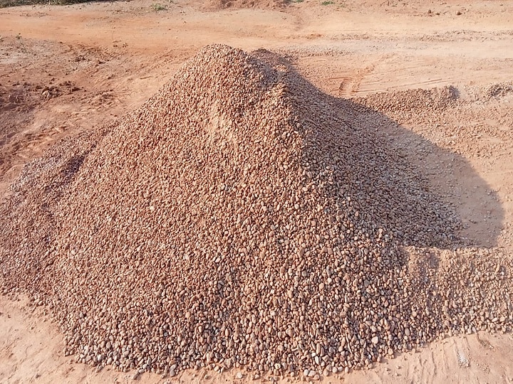 மணல் கொள்ளையை விஞ்சும் கூழாங்கற்கள் கொள்ளை - ஆரோவில் அருகே பறிபோகும் தமிழகத்தின் கனிமவளம்...!