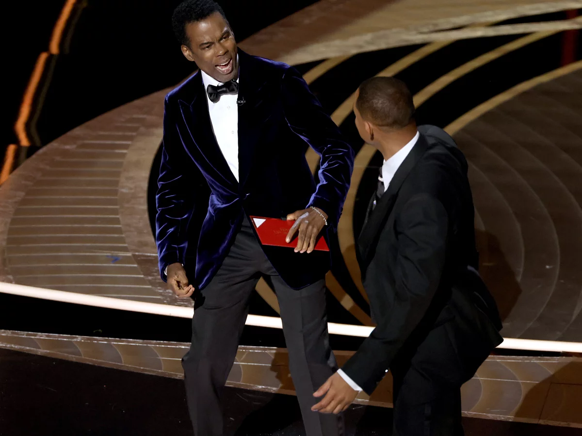 Oscars 2022: Will Smith Slaps Chris Rock during oscars over jada pinkett joke மனைவியை கிண்டல் செய்த நிகழ்ச்சி தொகுப்பாளர்..! ஆஸ்கர் விழாவில் கன்னத்தில் அறைந்த வில் ஸ்மித்!