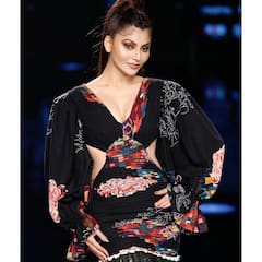 Urvashi Rautela: నలుపు గౌనులో అందాల ఊర్వశి, డిస్నీ హీరోయిన్లను గుర్తుకుతెస్తోంది