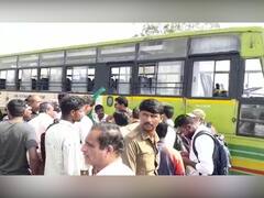 PHOTO : प्रवासी आणि बस चालक शाब्दिक वाद, राष्ट्रीय महामार्गावर एक तास वाहतूक ठप्प