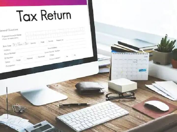 ਵਿੱਤੀ ਸਾਲ 2021-2022 ਖਤਮ ਹੋਣ ਵਾਲਾ ਹੈ। ਹੁਣ ਨਵਾਂ ਵਿੱਤੀ ਸਾਲ ਸ਼ੁਰੂ ਹੋਣ ਵਾਲਾ ਹੈ। ਅਜਿਹੇ 'ਚ ਨਵੇਂ ਵਿੱਤੀ ਸਾਲ 2022-2023 'ਚ ਤੁਸੀਂ ਸਮਾਰਟ ਪਲਾਨਿੰਗ ਦੇ ਤਹਿਤ ਟੈਕਸ ਬਚਾ ਸਕਦੇ ਹੋ। ਕਈ ਵਾਰ ਟੈਕਸ ਬਚਾਉਣ ਦੀ ਯੋਜਨਾ ਬਣਾਉਣ ਵਾਲੇ ਲੋਕ ਕੁਝ ਅਜਿਹੀ ਗਲਤੀ ਕਰਦੇ ਹਨ, ਜਿਸ ਕਾਰਨ ਉਨ੍ਹਾਂ ਨੂੰ ਲਾਭ ਦੀ ਬਜਾਏ ਨੁਕਸਾਨ ਹੁੰਦਾ ਹੈ।