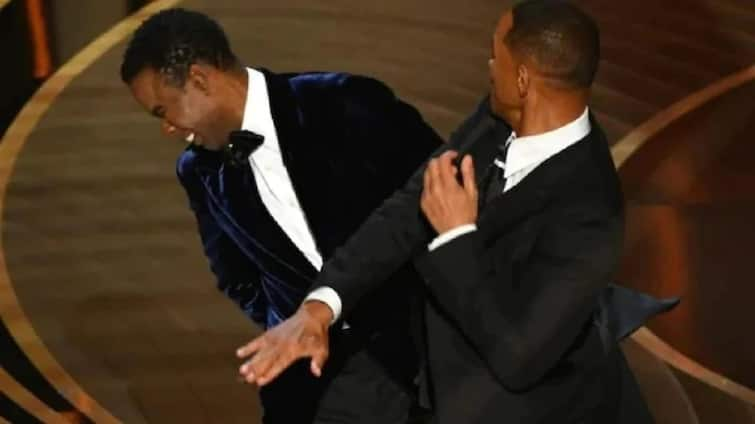 Scars launched review of will smith after slapped chris rock at the academy awards ઓસ્કરમાં સ્ટેજ પર બધાની હાજરીમાં જ્યારે અભિનેતા વિલ સ્મિથે ક્રિસને લગાવી દીધી થપ્પડ,કારણ જાણી ચોંકી જશો, જુઓ વીડિયો