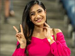 SRH vs RR: राजस्थान-हैदराबाद के मैच में चहल की वाइफ Dhanashree ने लूट ली महफिल, बिंदास लुक में आईं नज़र