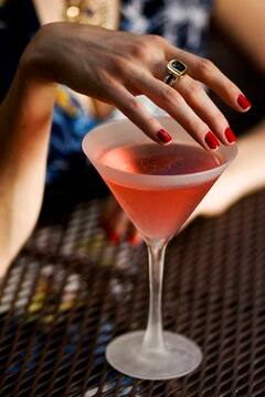 Survey: शराब पीने के मामले में देश में तीसरे नंबर पर हैं छत्तीसगढ़ की महिलाएं, जानें- सर्वे की हैरान कर देने वाली बातें