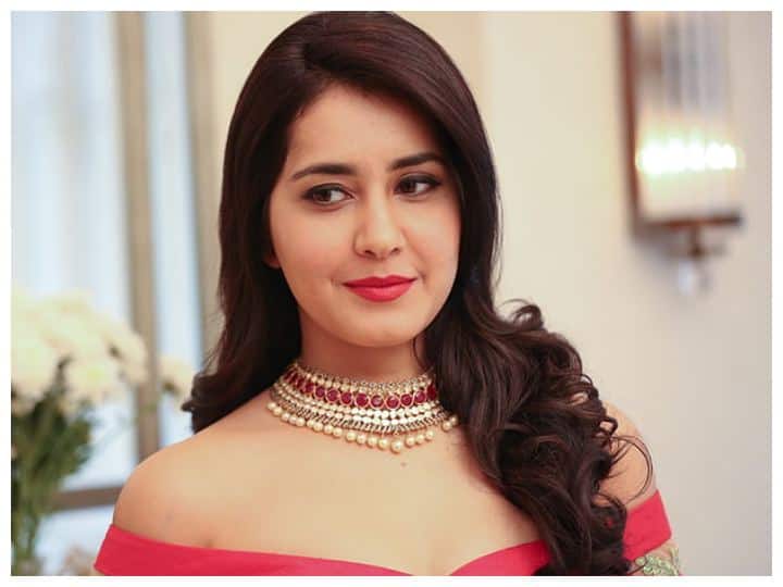 Raashi Khanna Comments on South Industry Raashi Khanna: సౌత్ జనాలకు తెల్లగా ఉంటే చాలు, టాలెంట్ అక్కర్లేదు - రాశిఖన్నా ఘాటు వ్యాఖ్యలు  