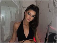 सोशल मीडिया ने बनाया 17 साल की लड़की को सुपरस्टार, आज कमाती हैं करोड़ों रुपये