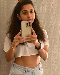 Meera Jasmine: தாவணி போட்ட தீபாவளி..  மீரா ஜாஸ்மினின் க்ளிக்ஸ்!!