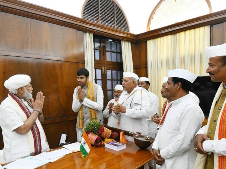 पंतप्रधान मोदींनी सुद्धा शिळा मंदिराचं लोकार्पण माझ्या हस्ते झालं तर ते माझं भाग्य असेल, असं म्हणत होकार दिल्याची माहिती विश्वस्थांनी दिली. देहू देवस्थानचे अध्यक्षांसह सात विश्वस्थ पंतप्रधांना निमंत्रण देण्यासाठी दिल्ली दरबारी गेले होते.