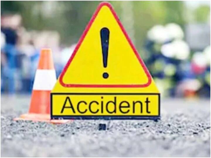 Teacher Lost Life In Road Accident On The Way Of School, colleagues broke down in tears Teacher's Death : উচ্চমাধ্যমিক শুরুর দিনই দুর্ঘটনায় গেল শিক্ষিকার প্রাণ, কান্নায় ভেঙে পড়লেন সহকর্মীরা