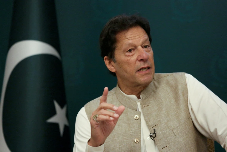 Political turmoil in Pakistan: Imran's chair is set to go, no-confidence motion will be debated on March 31 पाकिस्तान में सियासी घमासान: इमरान की कुर्सी जाना तय! अविश्वास प्रस्ताव पर 31 मार्च को होगी बहस