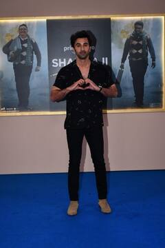 Ranbir Kapoor Goes All Hearts During Promotions Of Father Rishi Kapoor’s Swansong Film ‘Sharmaji Namkeen’, PICS