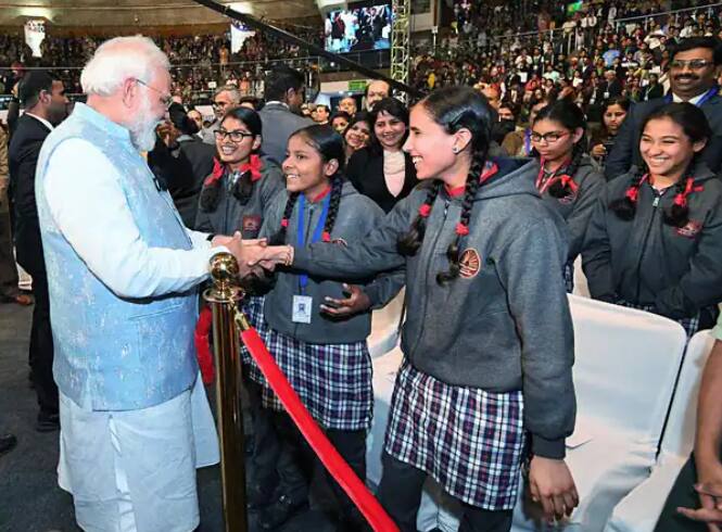 pm modi pariksha pe charcha on 1st april 2022 pm narendra modi will interact with students PM Modi : 1 एप्रिल रोजी दिल्लीत 'परीक्षा पे चर्चा', पंतप्रधान मोदी साधणार विद्यार्थ्यांशी संवाद