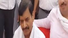 सिर्फ Shivpal Yadav ही नहीं और भी नेता नहीं पहुंचे हैं बैठक में, जानिए क्या है वजह? | Hindi News