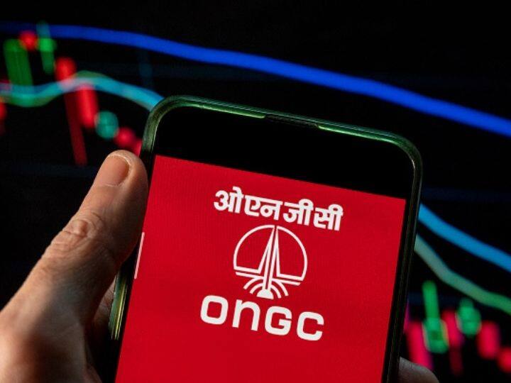 Eligible institutional buyers ONGC stake sale 3.57 times subscribe check here ONGC को मिली 4,854 करोड़ रुपये की बोलियां, 3.57 गुना हुआ सब्सक्राइब