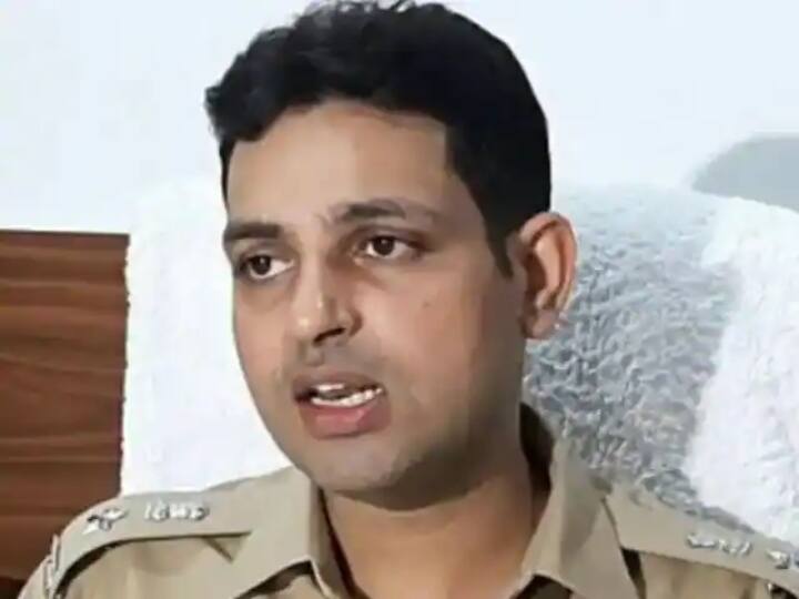 IPS officer Saurabh Tripathi anticipatory bail plea rejected in extortion case ANN वसूली मामले में IPS अधिकारी सौरभ त्रिपाठी की बढ़ीं मुश्किलें, कोर्ट ने खारिज की अग्रिम जमानत याचिका