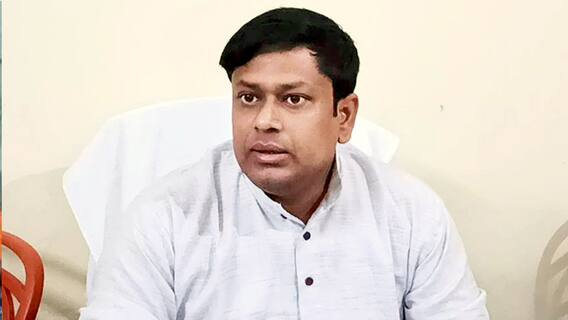 Birbhum Fire : বগটুইয়ে বালি পাচারের টাকা নিয়ে সমস্যা, দাবি বিজেপি রাজ্য সভাপতির । Bangla News