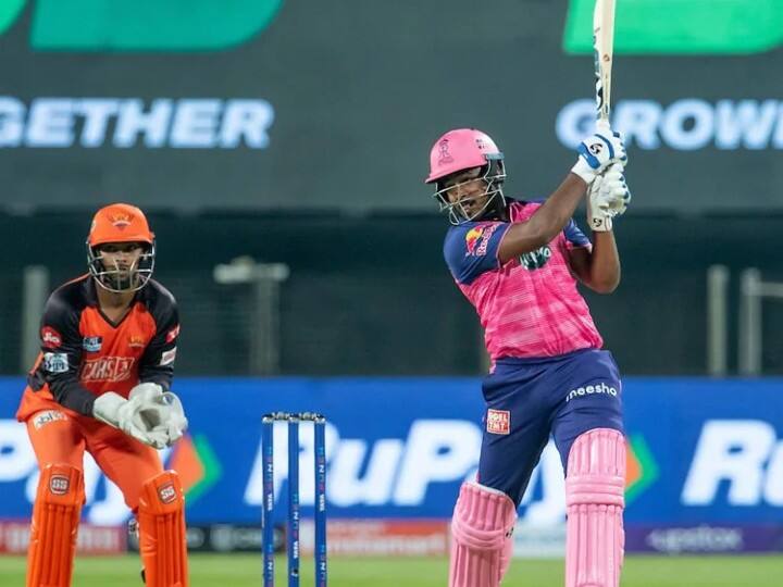 यह मुकाबला राजस्थान रॉयल्स के लिए संजू सैमसन का 100वां मैच था. वह इस टीम के लिए 100 मैच खेलने वाले दूसरे खिलाड़ी बने. उनसे आगे अजिंक्य रहाणे हैं. रहाणे के नाम 106 मैच हैं.