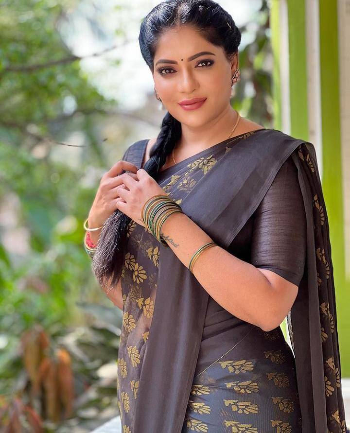 மீசை கருப்பு தான் அசத்தும் கருப்பு தான்