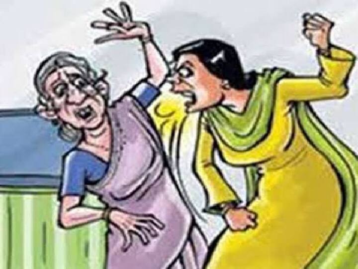 chennai: Daughter in law breaks Mother in law's nose after she installs CCTV camera in her room Chennai: நடத்தையில் சந்தேகம்... வீட்டிற்குள் சிசிடிவி வைத்த மாமியார்...! மூக்கை உடைத்த மருமகள்.. !