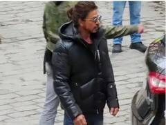 'પઠાણ' ના સેટ પરથી શાહરુખ ખાનની તસવીરો થઈ વાઈરલ, લાંબા વાળમાં કિંગ ખાનનો જોવા મળ્યો અનોખો અંદાજ