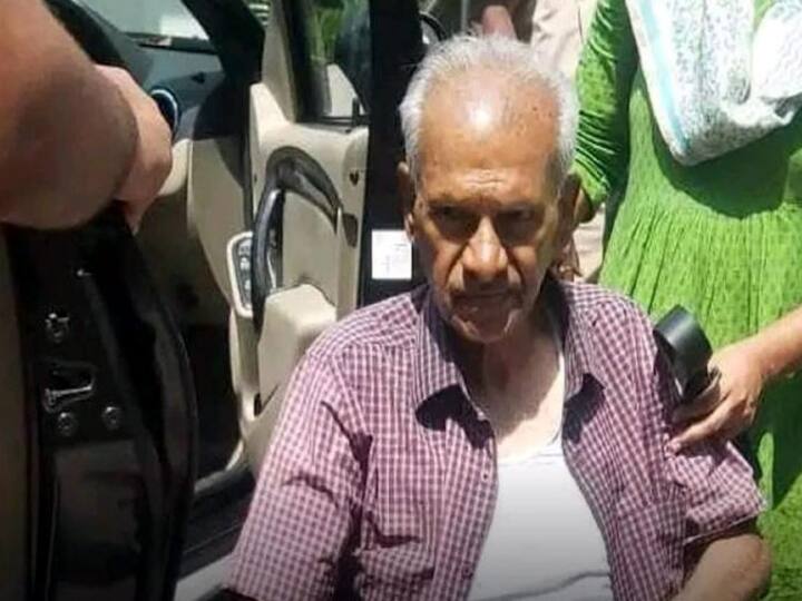 Hyderabad: இரவு முழுவதும் லாக்கர் அறையில் சிக்கிய முதியவர்! - வங்கி ஊழியர்கள் அலட்சியம்! நடந்தது என்ன?