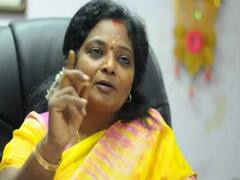 என்னை ஒருமையில் பேசாதீர்கள்: தமிழில் மரியாதையாக திட்டுங்கள்: தமிழிசை சௌந்தரராஜன் வேதனை!