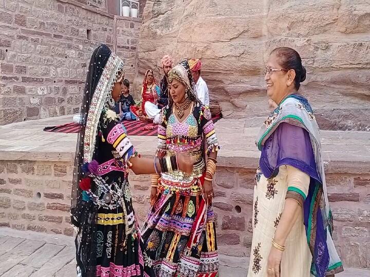 Rajasthan Diwas: राजस्थान दिवस के उत्सव में लोक कलाकारों का जोश हाई, किए गए हैं भव्य इंतजाम enthusiasm of folk artists is high in the celebration of Rajasthan Diwas ann Rajasthan Diwas: राजस्थान दिवस के उत्सव में लोक कलाकारों का जोश हाई, किए गए हैं भव्य इंतजाम