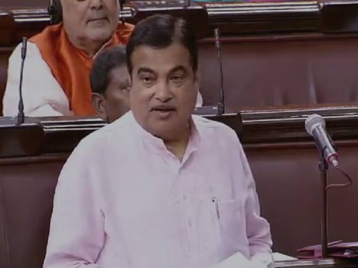 Maharashtra news Nitin Gadkari's explanation in Rajya Sabha regarding safety rating for cars Nitin Gadkari : वाहनांच्या सुरक्षिततेचं काय? कार्ससाठीच्या सेफ्टी रेटिंगबाबत नितीन गडकरींकडून राज्यसभेत स्पष्टीकरण