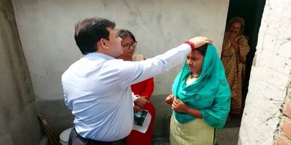 Birbhum Violence: এখনও তাড়া করছে আতঙ্ক, ভয় কাটাতে বগটুই গ্রামে গেলেন জেলাশাসক।Bangla News