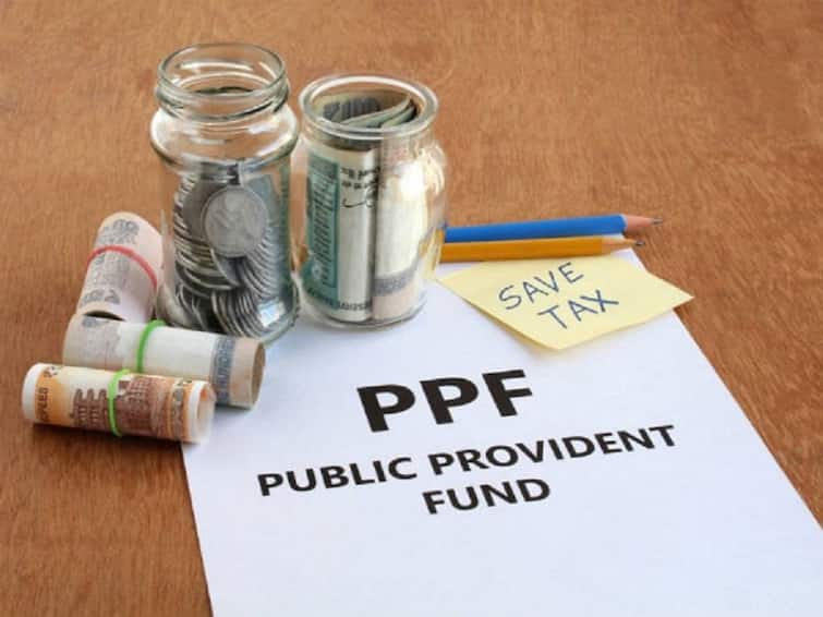 Know How To Earn 5 Crore Rupees By Investing Rupees 1.50 Lakh Yearly In PPF PPF Calculator: पीपीएफ में सलाना 1.50 लाख रुपये निवेश कर आप बना सकते हैं 5 करोड़ रुपये, जानें कैसे